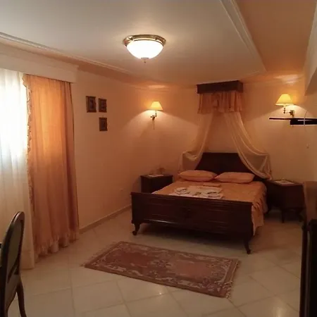 Luxury بيت ضيافة *