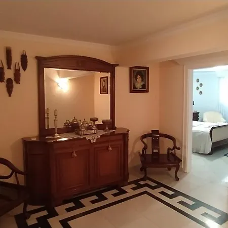 Luxury بيت ضيافة