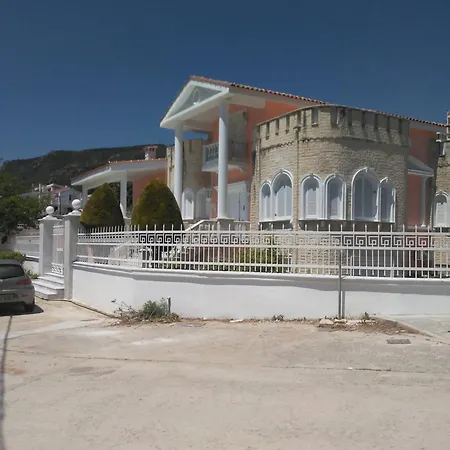 Luxury بيت ضيافة كافالا